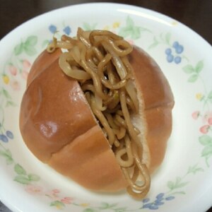 ランチに♪焼きそばパン